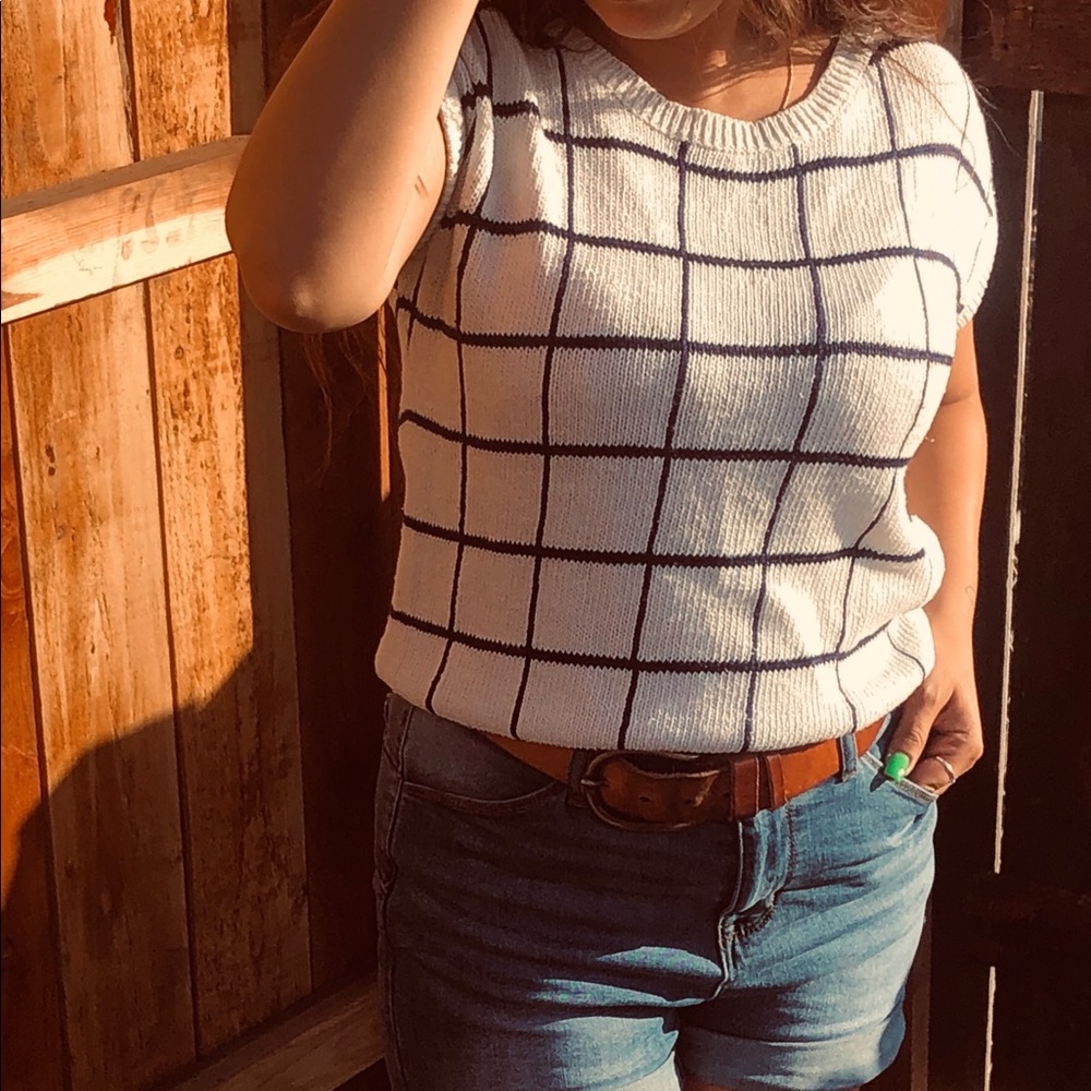 Vintage White short sleeve sweater top